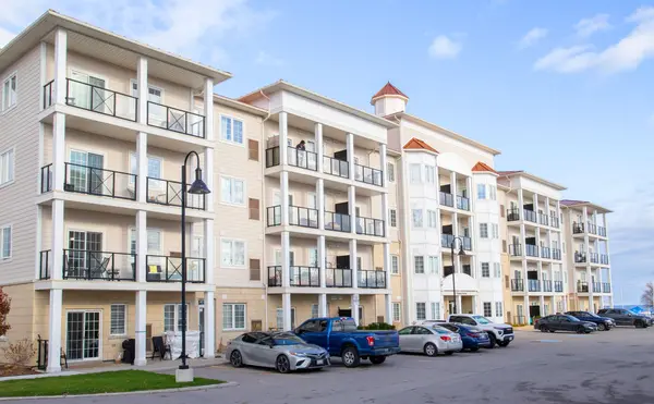 70 Shipway AVE #204, Clarington, ON L1B 0V7