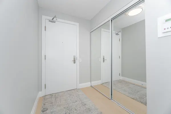 61 Town Centre CT #2006, Toronto E09, ON M1P 5C5