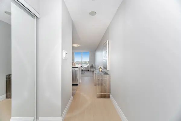 61 Town Centre CT #2006, Toronto E09, ON M1P 5C5