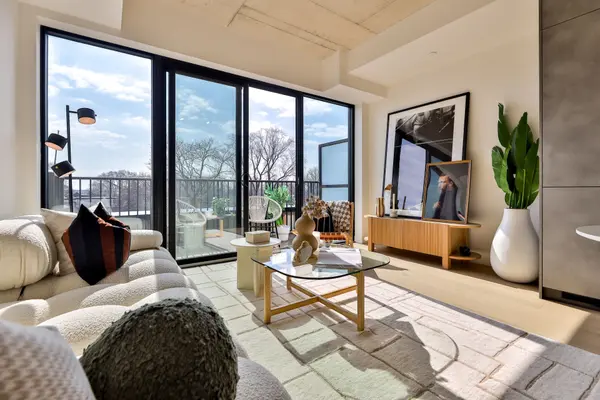 761 Queen ST E #405, Toronto E01, ON M4M 1H3