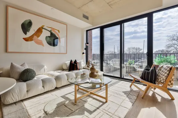 761 Queen ST E #405, Toronto E01, ON M4M 1H3