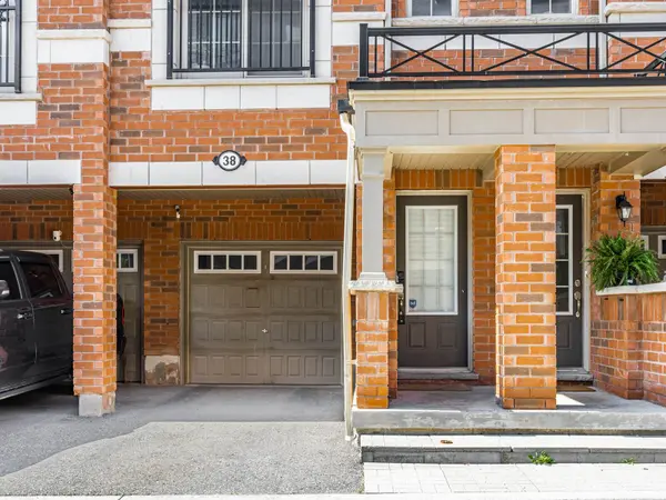 38 Glenstal PATH, Oshawa, ON L1L 0L2