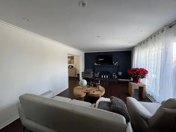 39 Milne LN, East Gwillimbury, ON L0G 1R0