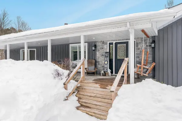 2332 Foxmead RD, Oro-medonte, ON L0K 1E0