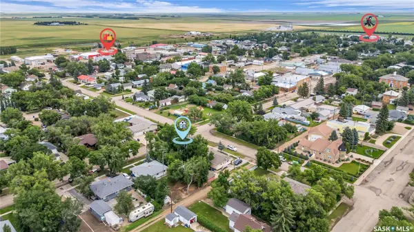 200 3rd AVENUE W, Gravelbourg, SK S0H 1X0