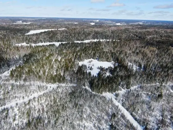 LT 7 CON 7 HANLAN Township, Hearst, ON P0L 1N0