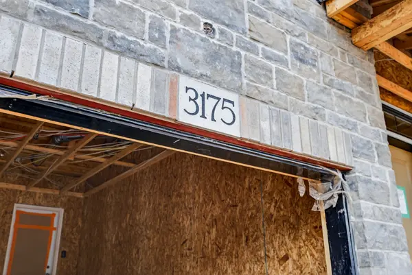 600 Maplehill DR #2, Burlington, ON L7N 2W3