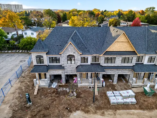 600 Maplehill DR #2, Burlington, ON L7N 2W3