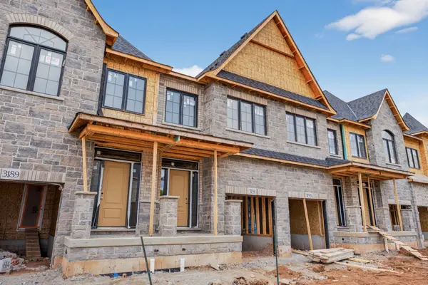 600 Maplehill DR #9, Burlington, ON L7N 2W3