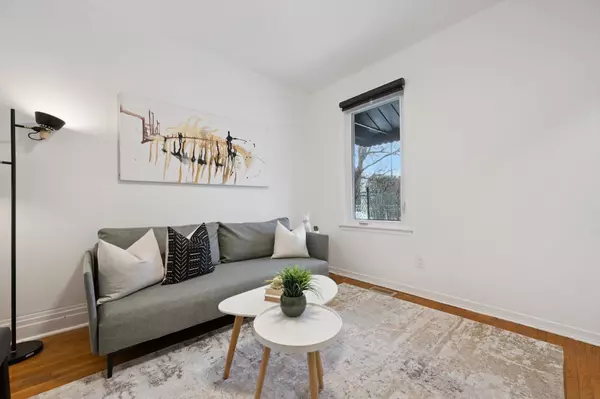 Toronto W03, ON M6H 2L6,1 Auburn AVE