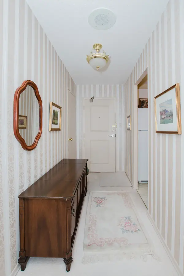 7 Gale CRES #307, St. Catharines, ON L2R 7M8