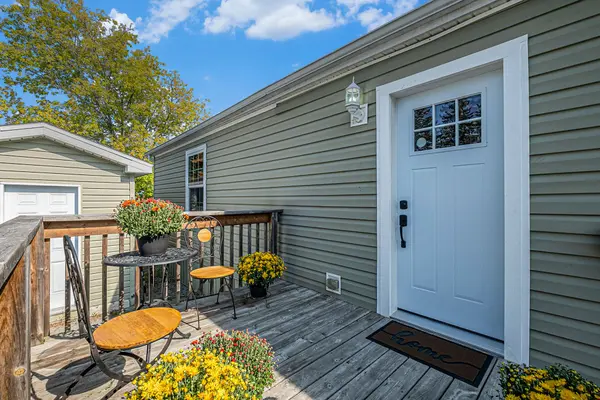 65 Vanier RD, Bells Corners And South To Fallowfield, ON K2H 7P6