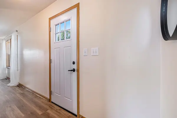 65 Vanier RD, Bells Corners And South To Fallowfield, ON K2H 7P6