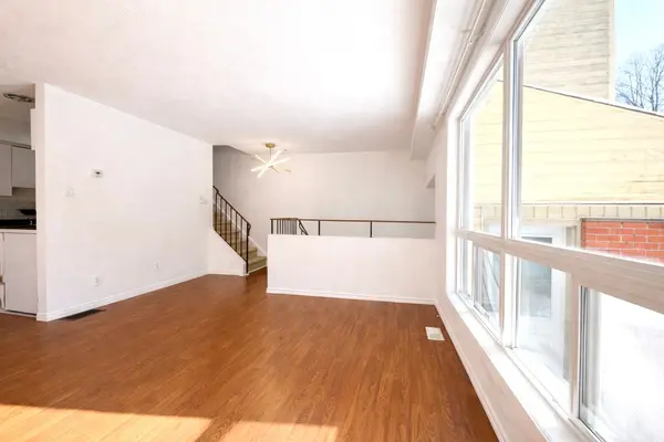 11C Sonnet CRES, Bells Corners And South To Fallowfield, ON K2H 8W8