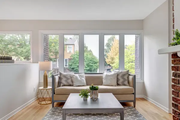 2098 Eric CRES, Cyrville - Carson Grove - Pineview, ON K1B 4P4