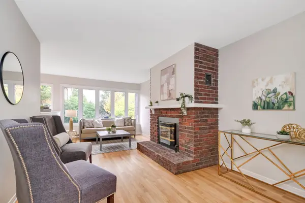 2098 Eric CRES, Cyrville - Carson Grove - Pineview, ON K1B 4P4