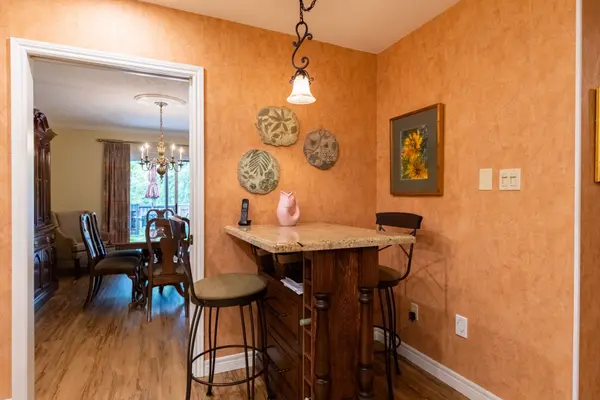121 Waterloo AVE #101, Guelph, ON N1H 3H9