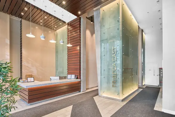 40 Nepean ST #1306, Ottawa Centre, ON K2P 0X5