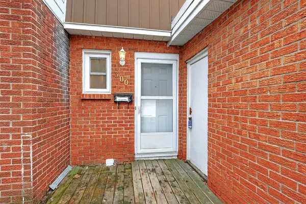 300 Stone Quarry Private S, Overbrook - Castleheights And Area, ON K1K 3Y2