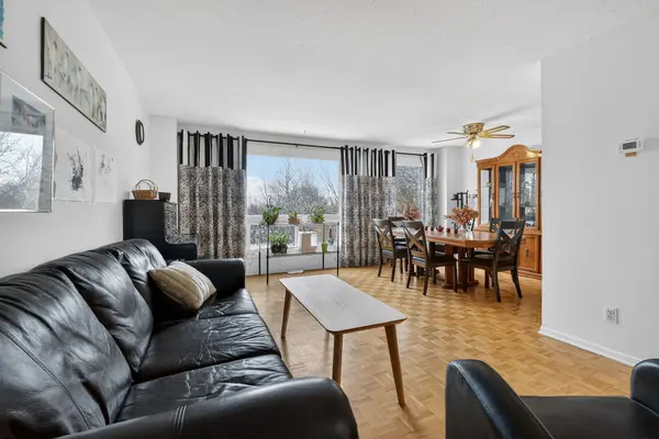 300 Stone Quarry Private S, Overbrook - Castleheights And Area, ON K1K 3Y2