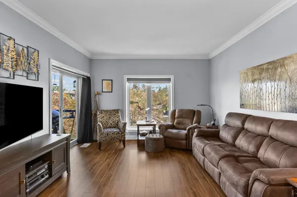 94 Francis ST W #308, Kawartha Lakes, ON K0M 1N0