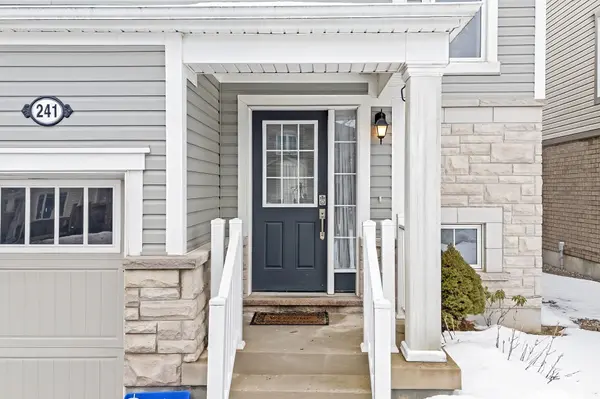 241 Pineglen CRES, Kitchener, ON N2R 0G2