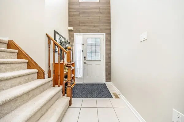 241 Pineglen CRES, Kitchener, ON N2R 0G2
