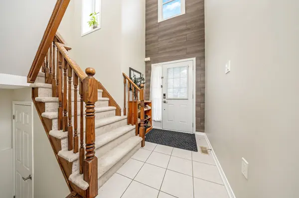 241 Pineglen CRES, Kitchener, ON N2R 0G2
