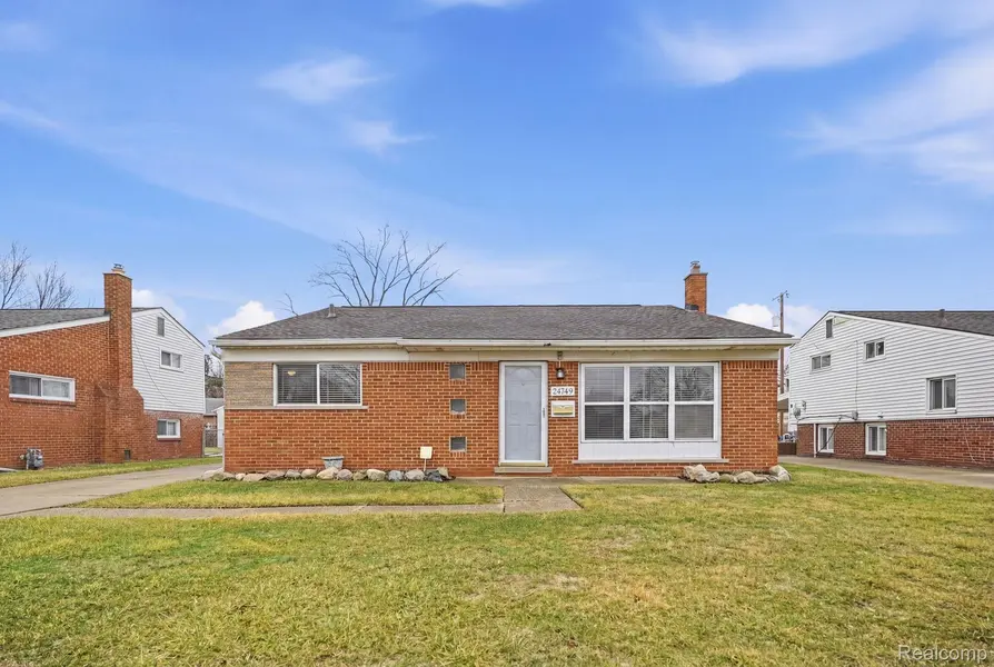 24749 Panama AVE, Warren, MI 48091