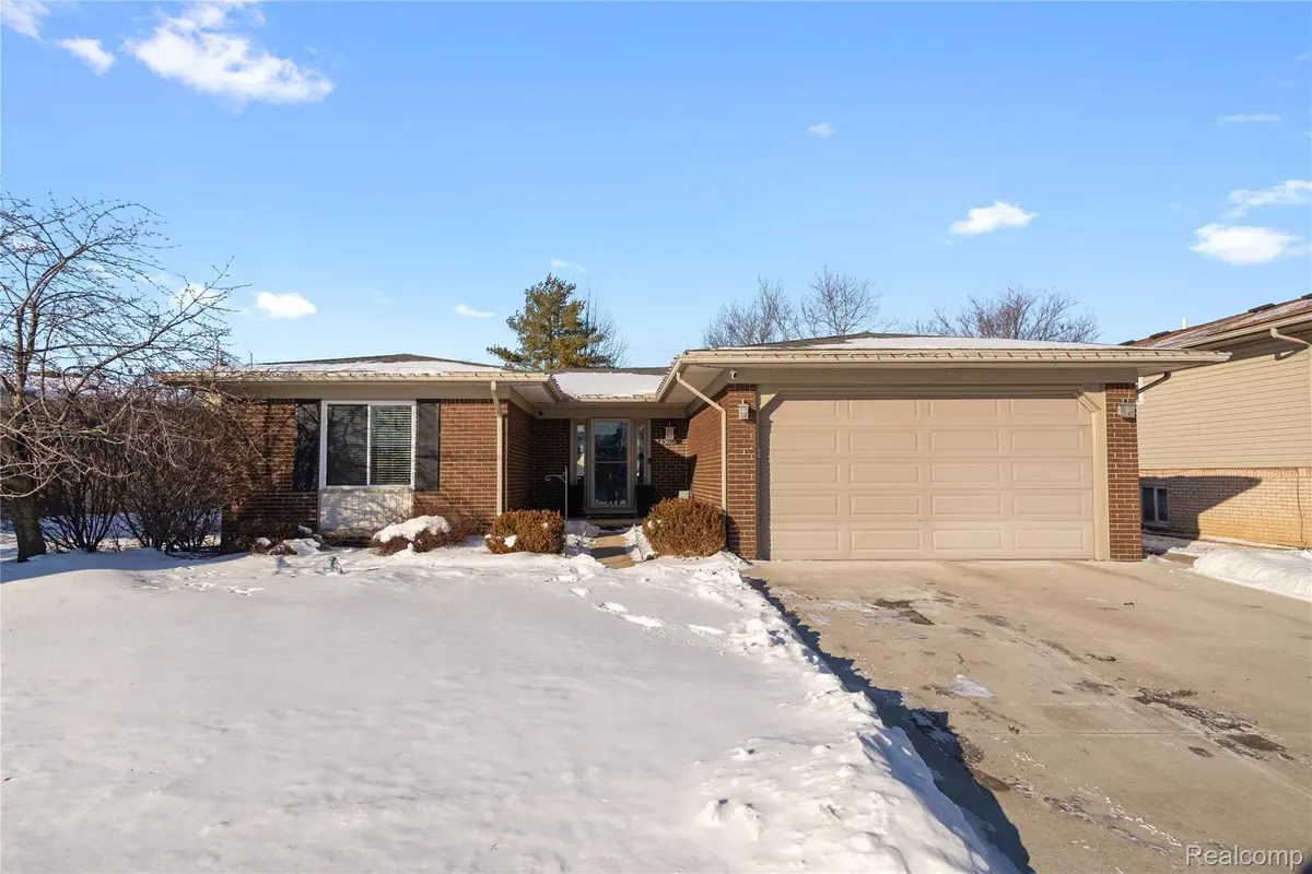 43818 Palisades DR, Canton Charter Township, MI 48187