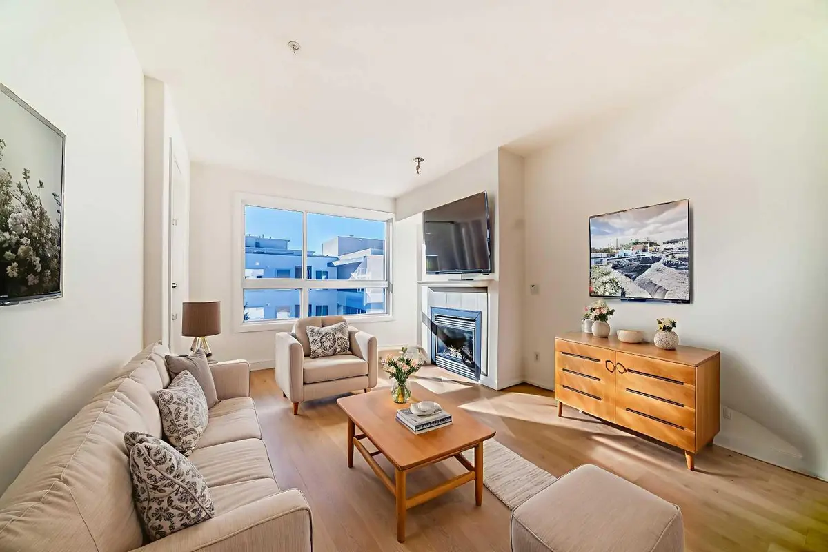 1010 Centre AVE NE #408, Calgary, AB T2E9C4