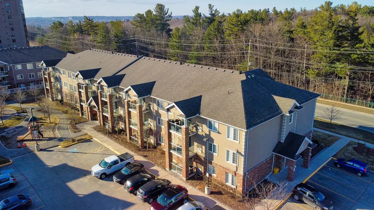 39 Coulter ST #25, Barrie, ON L4N 6L9