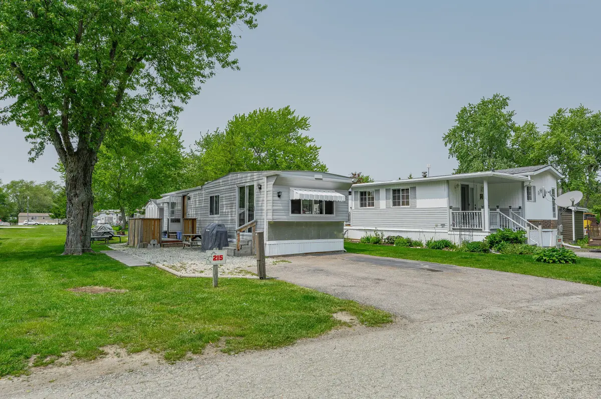 580 Beaver Creek RD #215, Waterloo, ON N2J 3Z4