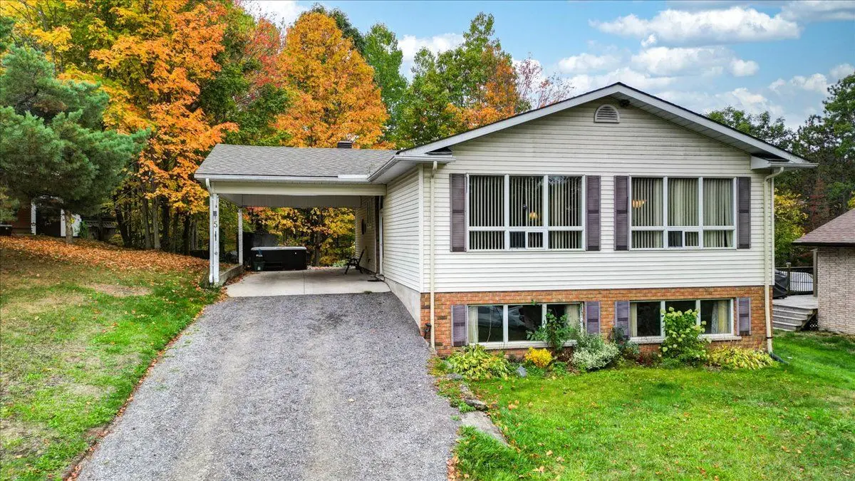 5 Oak ST, Bancroft, ON K0L 1C0