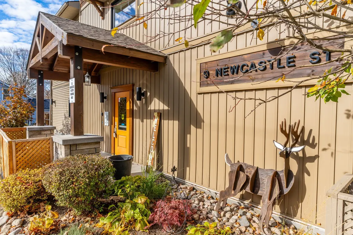 9 Newcastle ST #104, Minden Hills, ON K0M 2K0