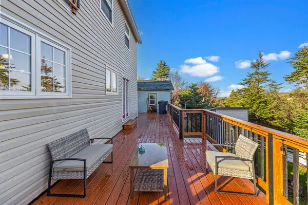 48-50 Whelans Crescent, Paradise, NL A1L 3S6