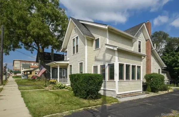 225 S CENTER ST, Northville, MI 48167