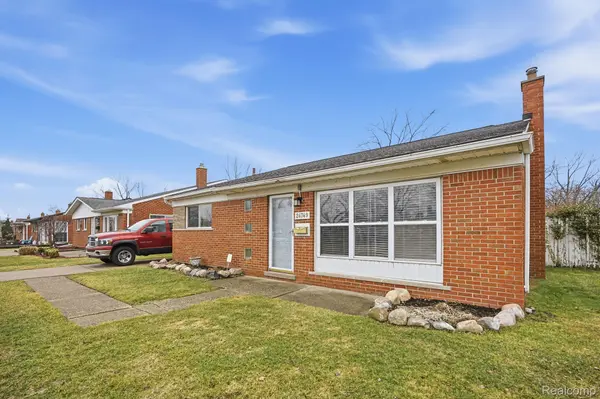 24749 Panama AVE, Warren, MI 48091