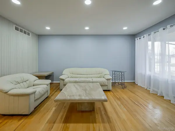 36268 Jeffrey DR, Sterling Heights, MI 48310