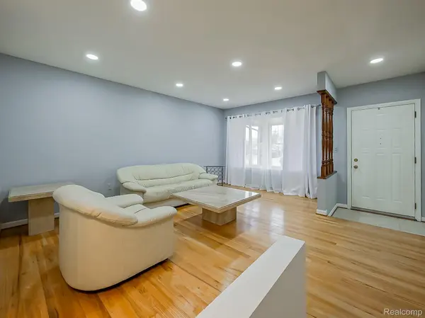 36268 Jeffrey DR, Sterling Heights, MI 48310