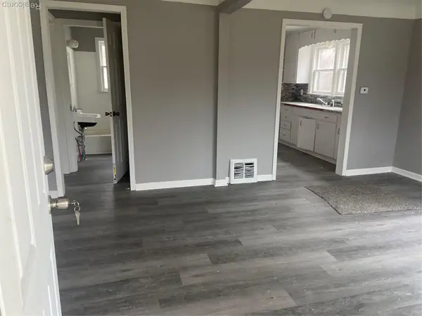 2064 Lavelle RD, Flint Charter Township, MI 48504