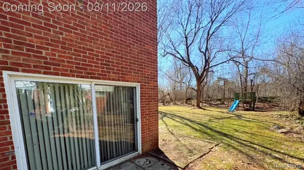 2740 Alveston DR, Bloomfield Hills, MI 48304