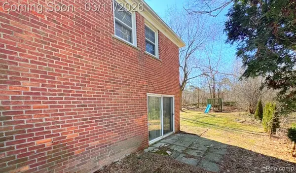 2740 Alveston DR, Bloomfield Hills, MI 48304