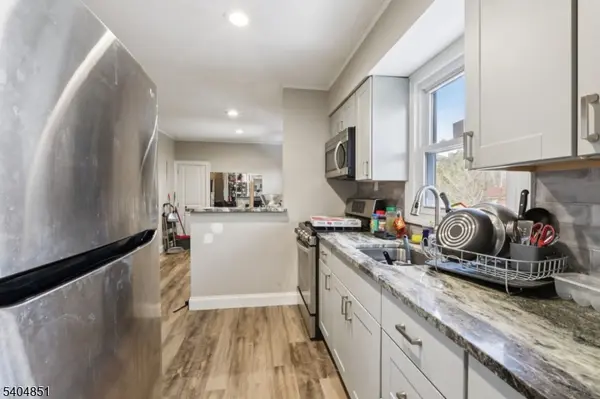 32 3Rd St, Butler Boro, NJ 07405