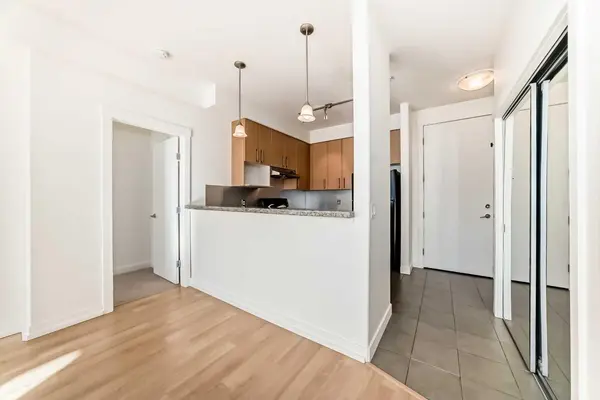 1010 Centre AVE NE #408, Calgary, AB T2E9C4