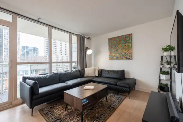 75 Queens Wharf RD #915, Toronto C01, ON M5V 0J8