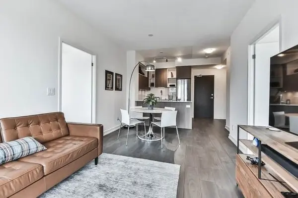 200 Sackville ST #808, Toronto C08, ON M5A 0B9