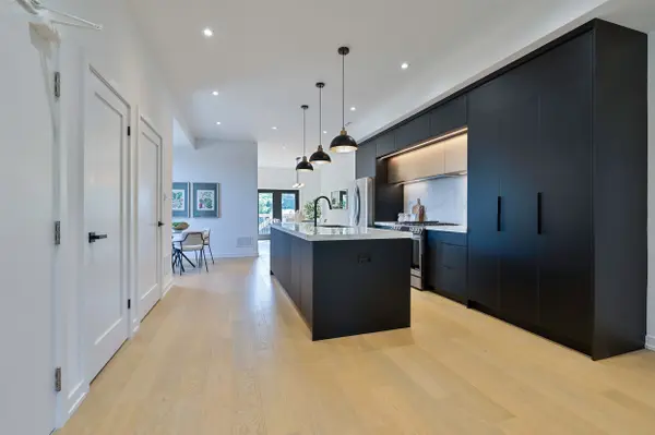 53 Alameda AVE, Toronto C03, ON M6C 3W3