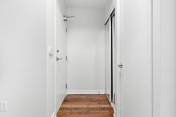 29 Singer CT #2207, Toronto C15, ON M2K 0B3