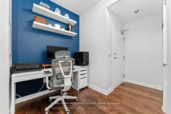 29 Singer CT #2207, Toronto C15, ON M2K 0B3